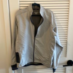 Men’s lightweight arcteryx coat. Never worn!